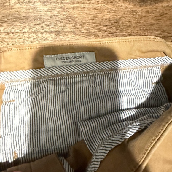 Goodfellow & Co Men's Khaki Flat Front Shorts - Picture 2 of 3